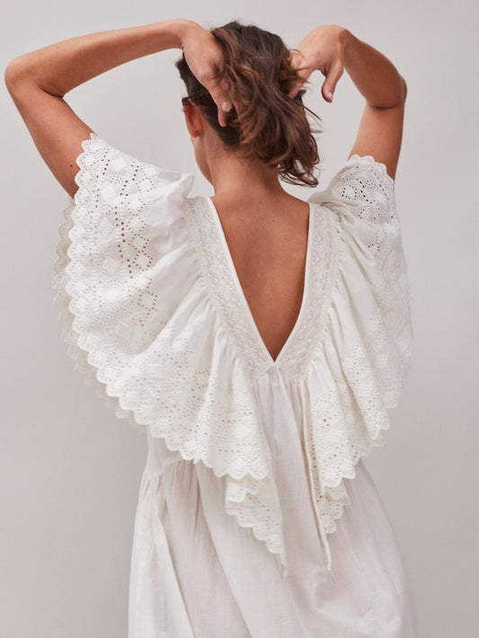 Camelia Vintage white