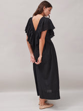 Camelia Black