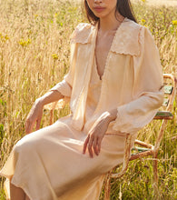 Cassia bed Jacket