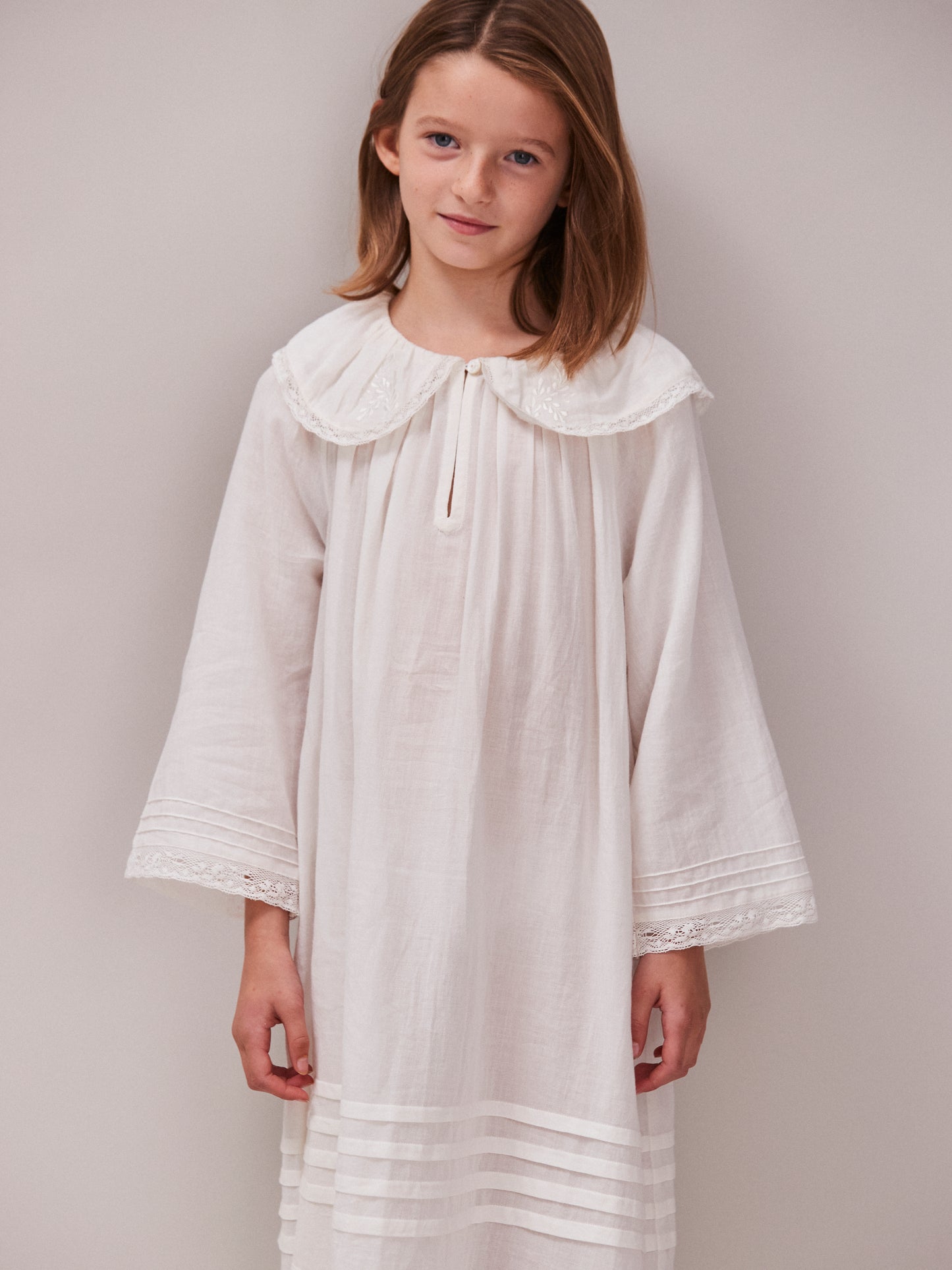 Hebe White