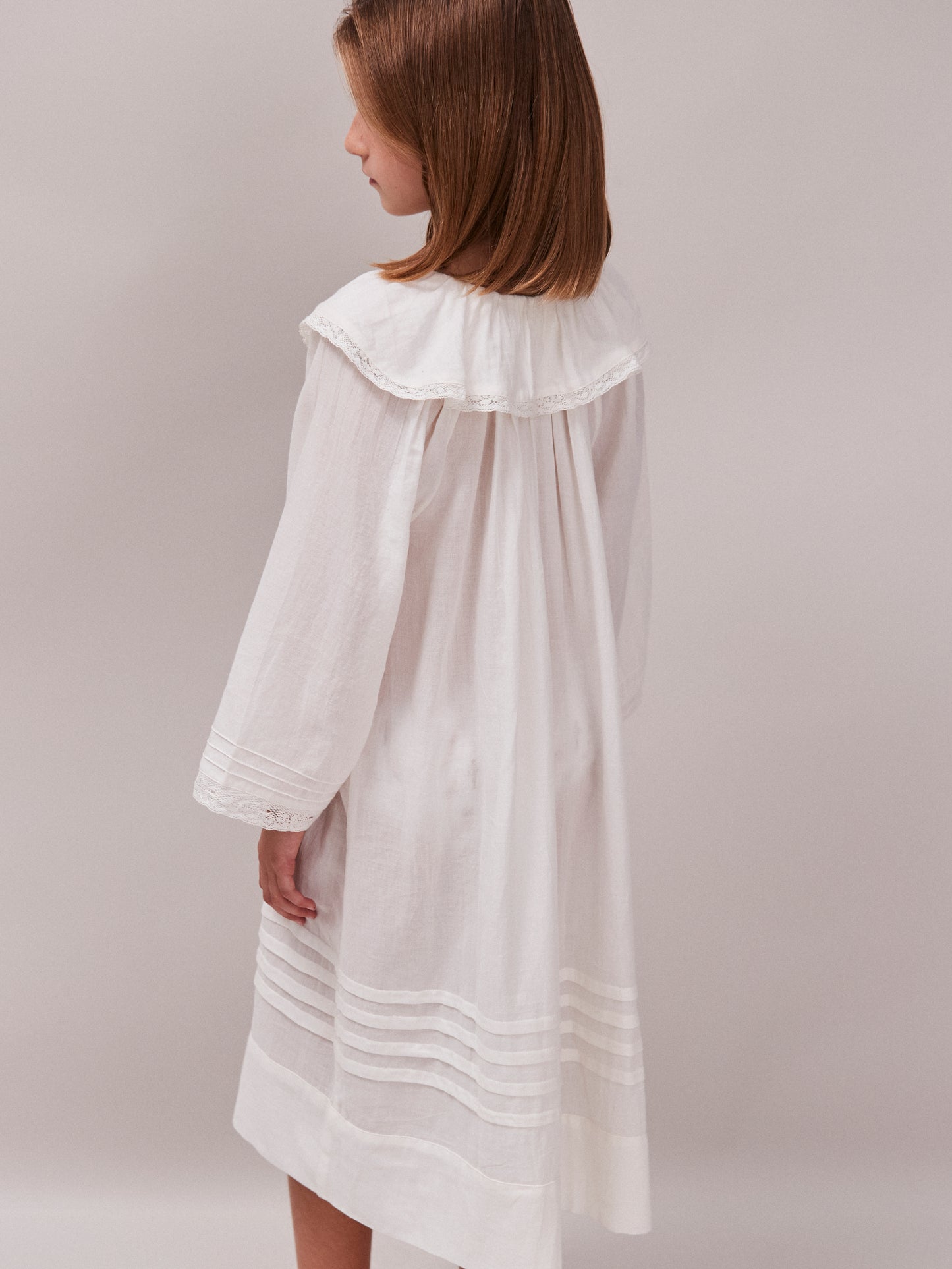 Hebe White